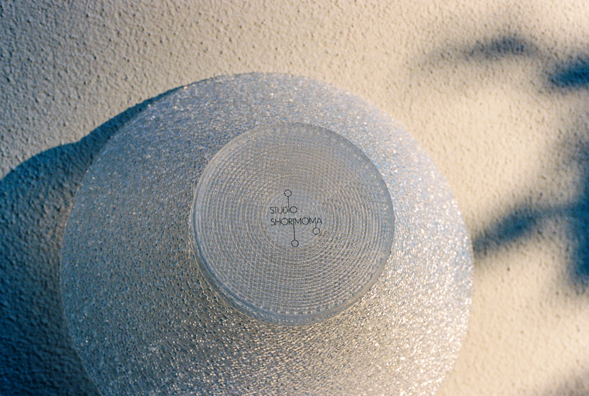 Close-up of a Studio Shorimoma 3D-printed plate.